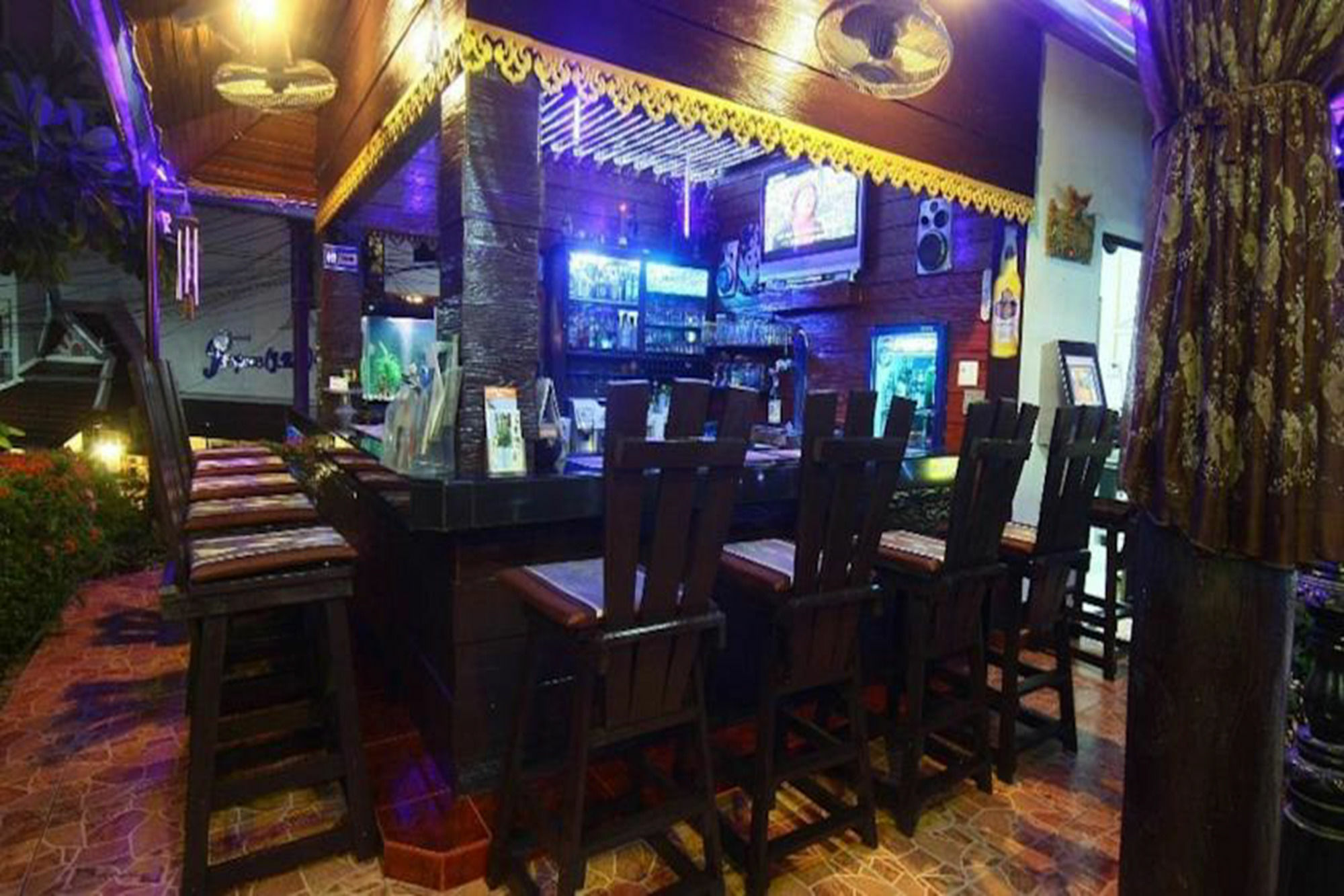 Patong Sunbeach Mansion Exterior photo